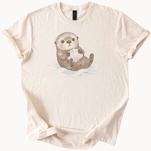 Adorable Otter Holding Seashell Graphic Tee Cute Ocean Animal Shirt Gift